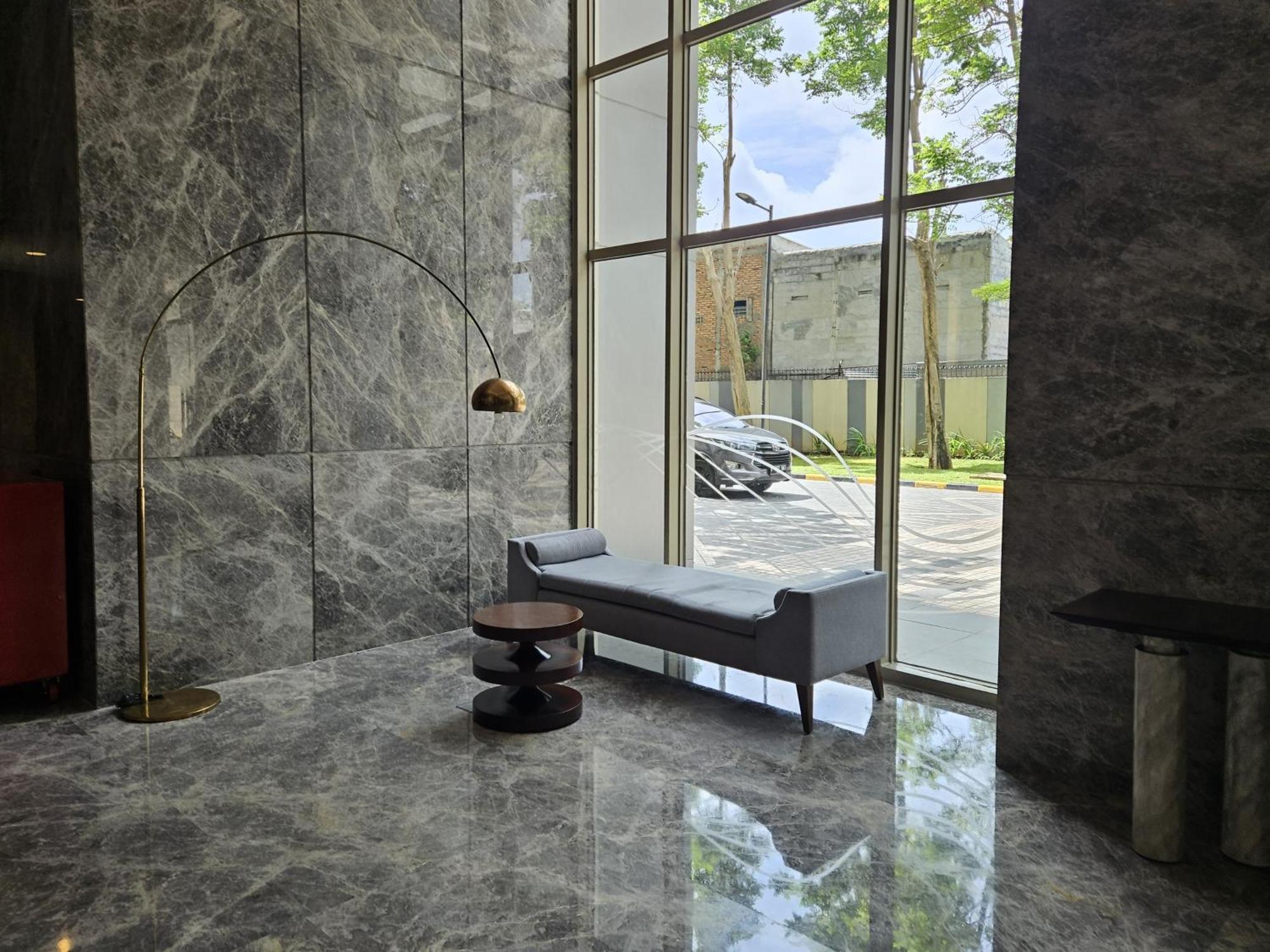 3Br Flat In Taman Anggrek Residence Jacarta Exterior foto