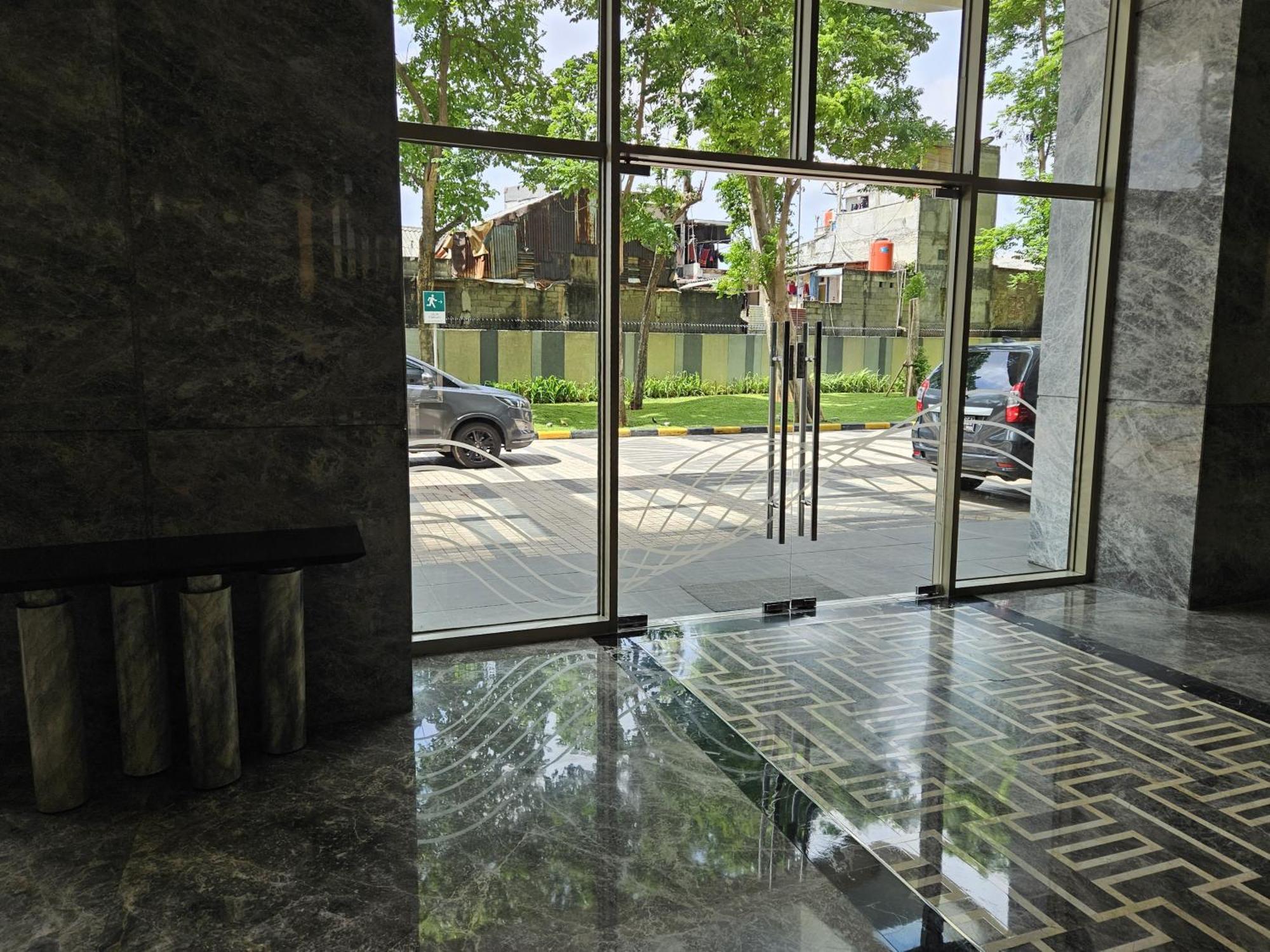 3Br Flat In Taman Anggrek Residence Jacarta Exterior foto